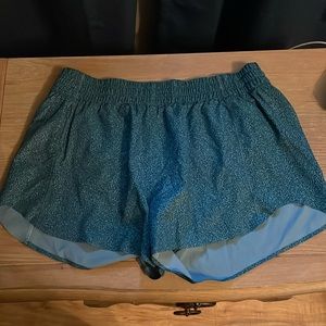Athleta hustle 3in shorts. Size small